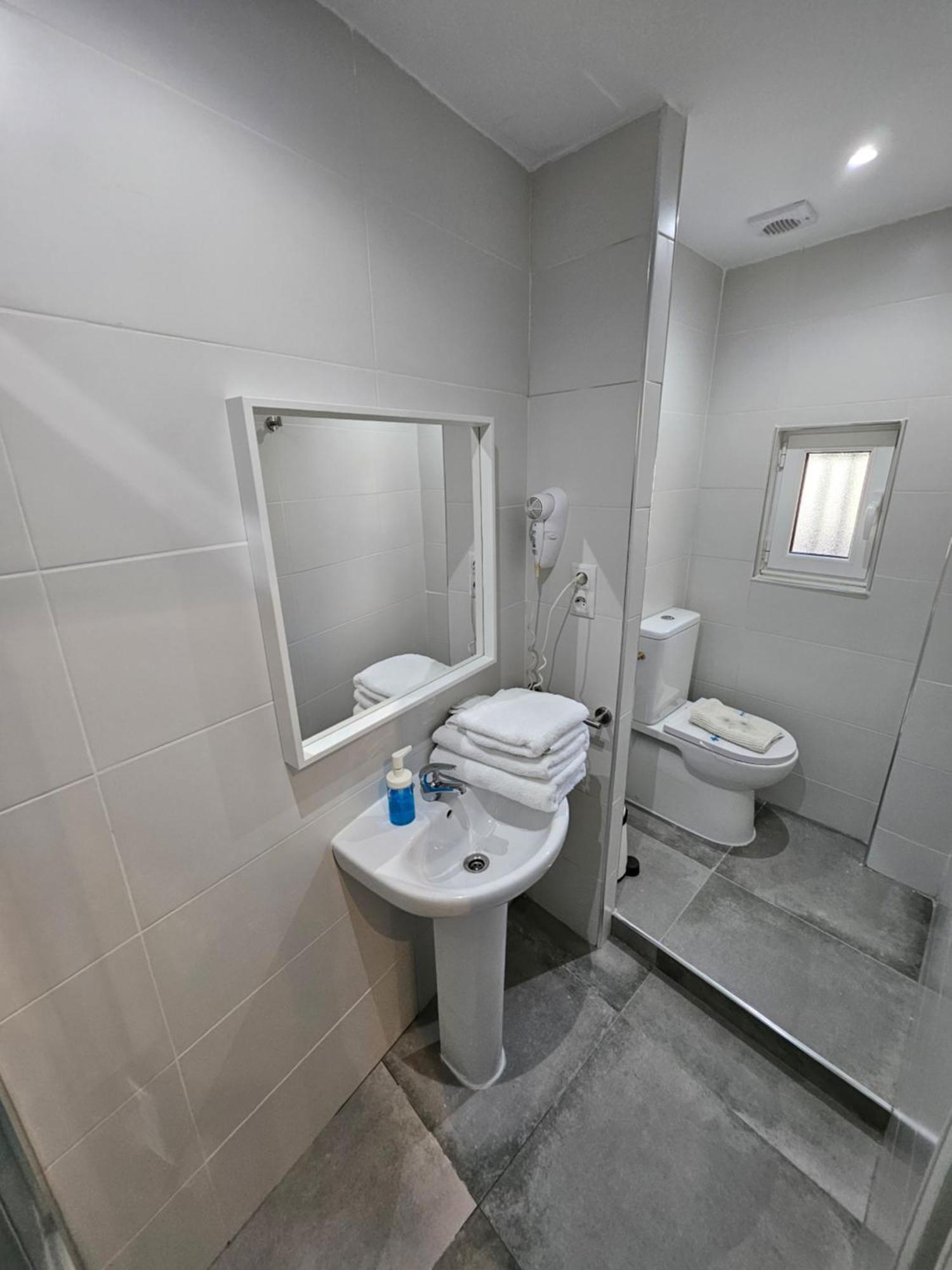 Hostal Foncalada Oviedo Eksteriør bilde